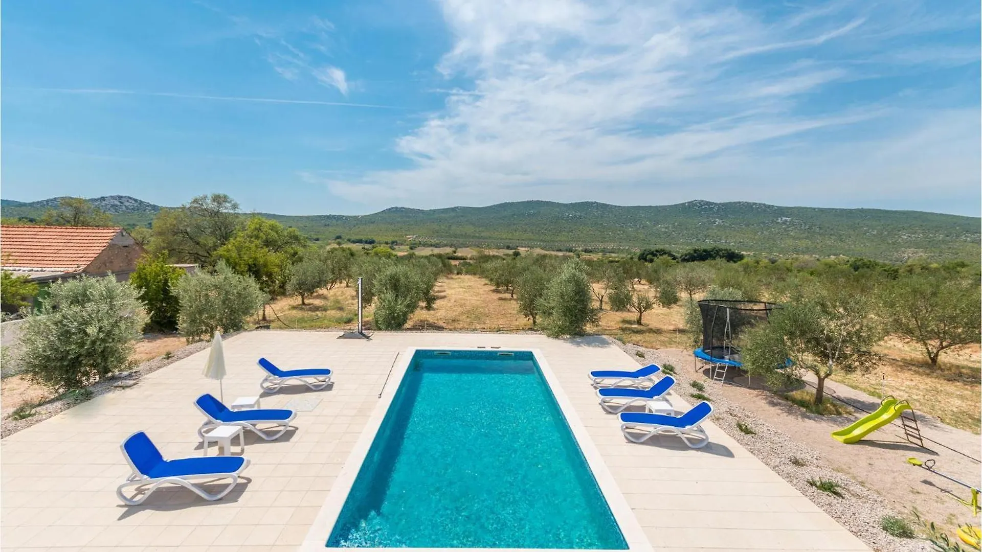 Сasa de vacaciones Lovely Home In Radosinovci With Wifi Pristeg