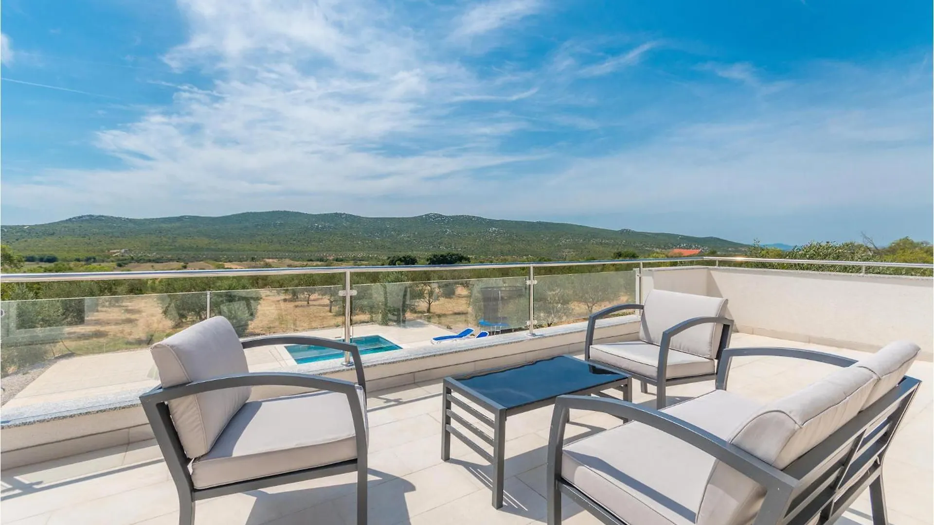 Сasa de vacaciones Lovely Home In Radosinovci With Wifi Pristeg